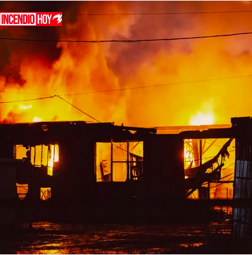 Incendio en una industria de prensado de cuero en Petrer